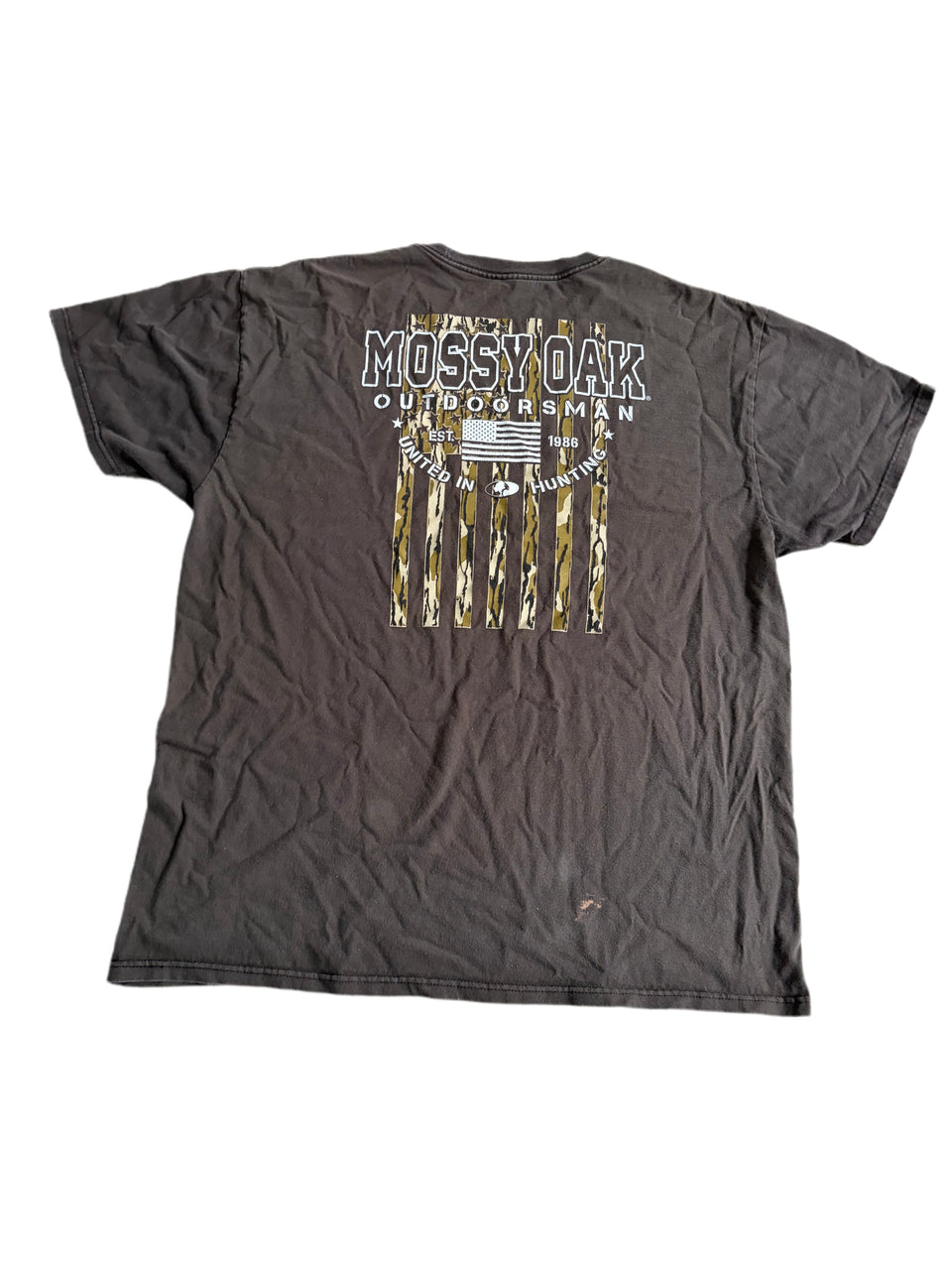 MOSSY OAK OUTDOORSMAN CAMOUFLAGE AMERICAN FLAG GRAPHIC SHIRT